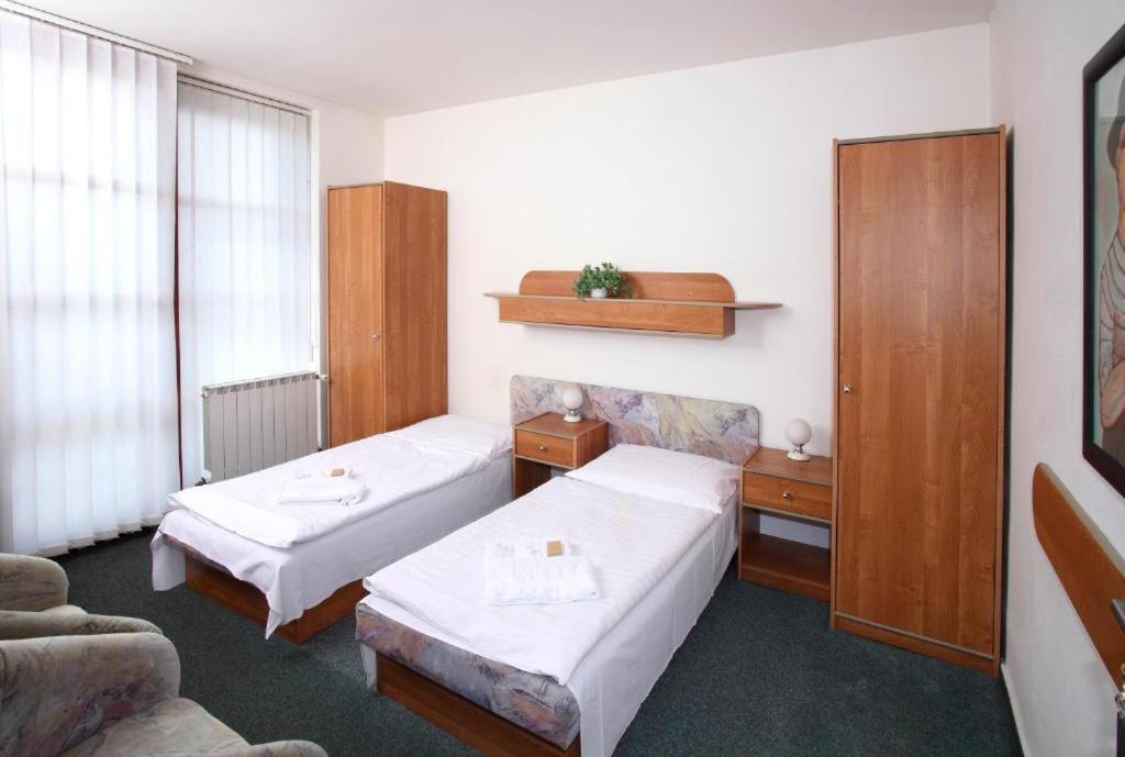Rottal 3* Otrokovice